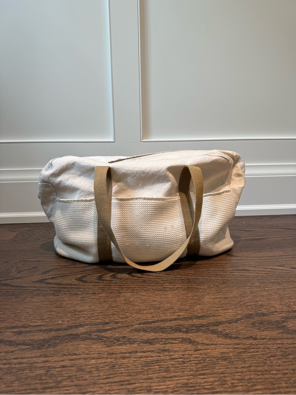 Pequeno Tocon White Canvas travel and Diaper Bag